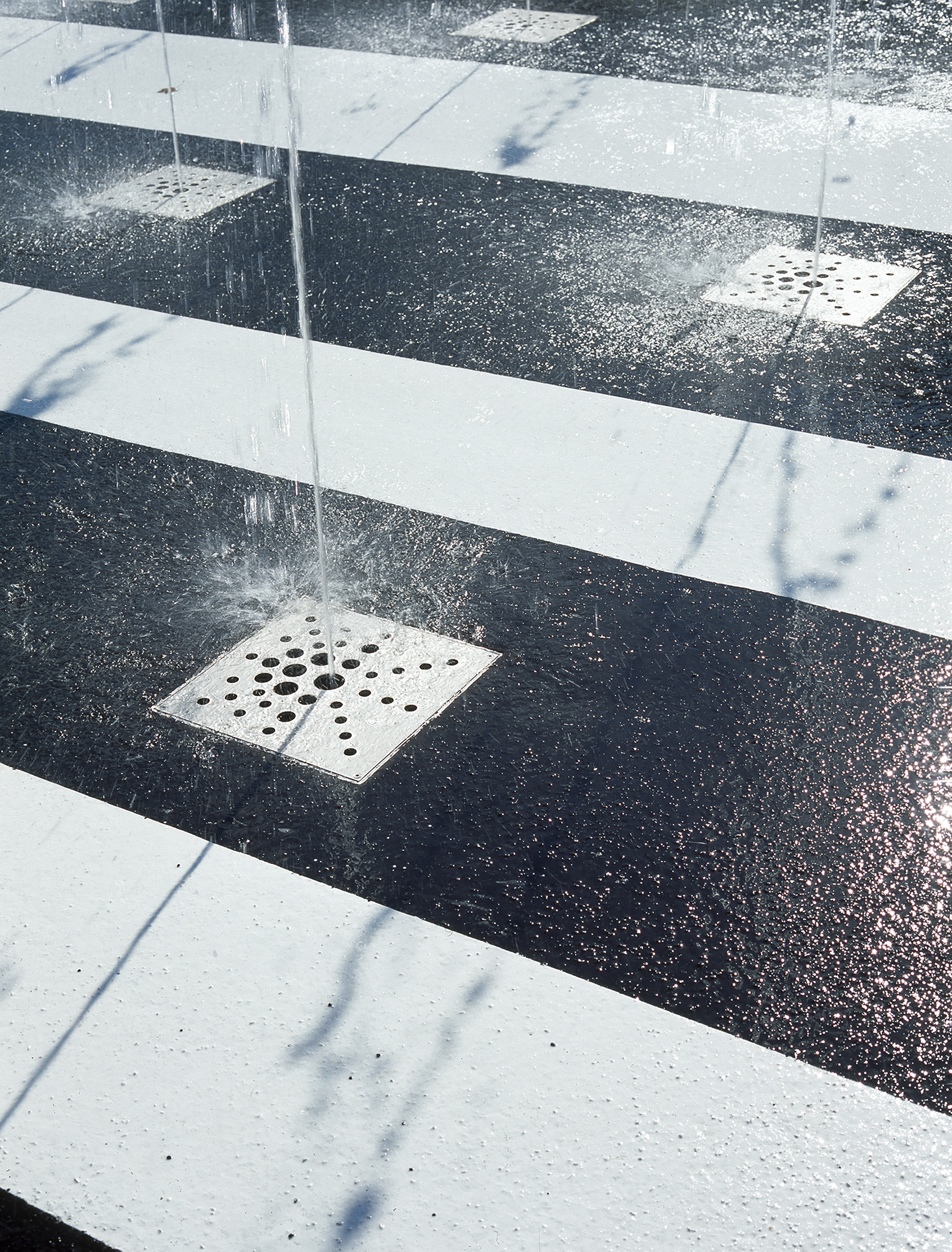 bruto čufarjev trg jesenice square voda fountain fontana