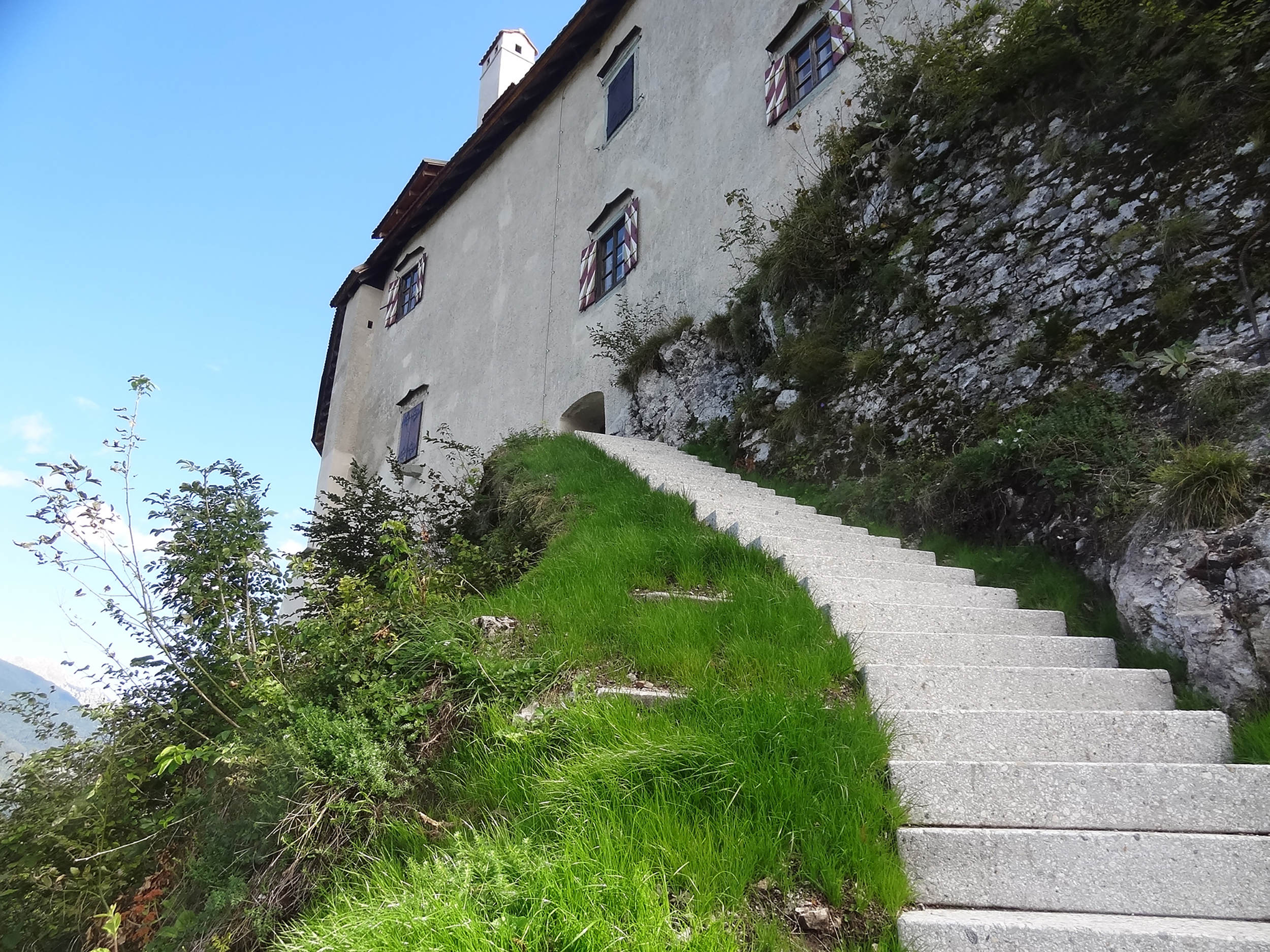 bruto bled pot na grad jezero castle lake path stairs stopnice