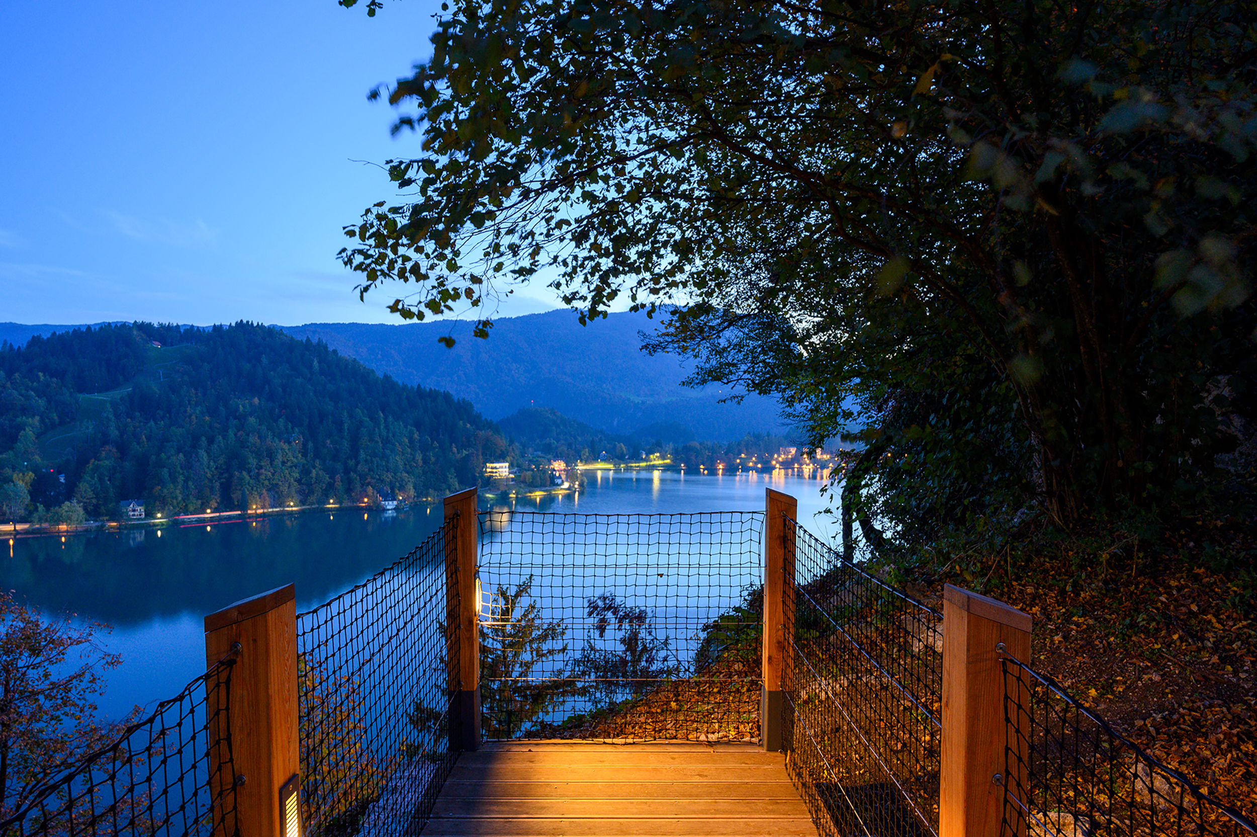 bruto bled grad jezero lake castle grajski park