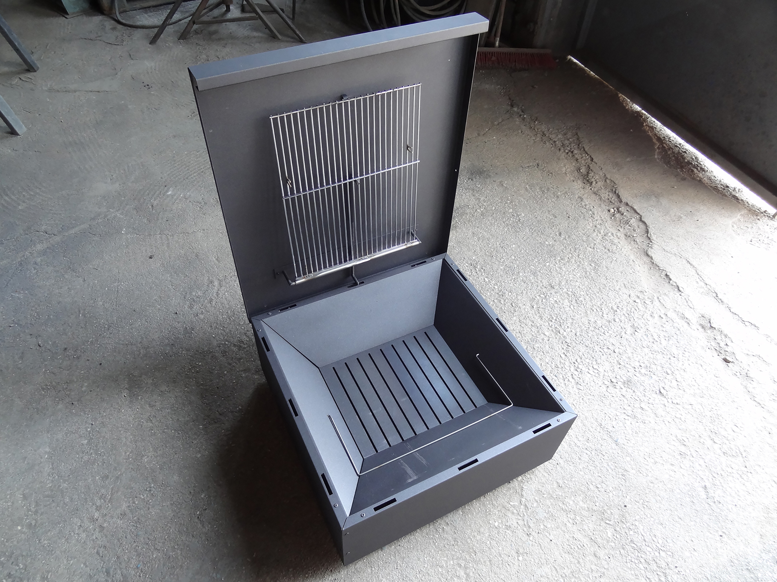 bruto design bbq barbeque firebox portable prenosni žar