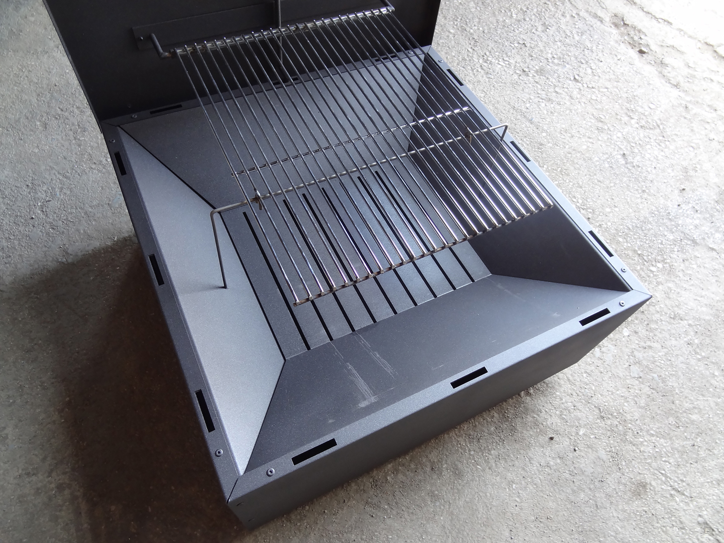 bruto design bbq barbeque firebox portable prenosni žar