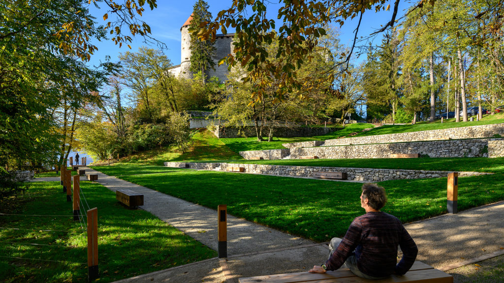 bruto bled grad castle blejsko jezero bled lake castle park grajski park